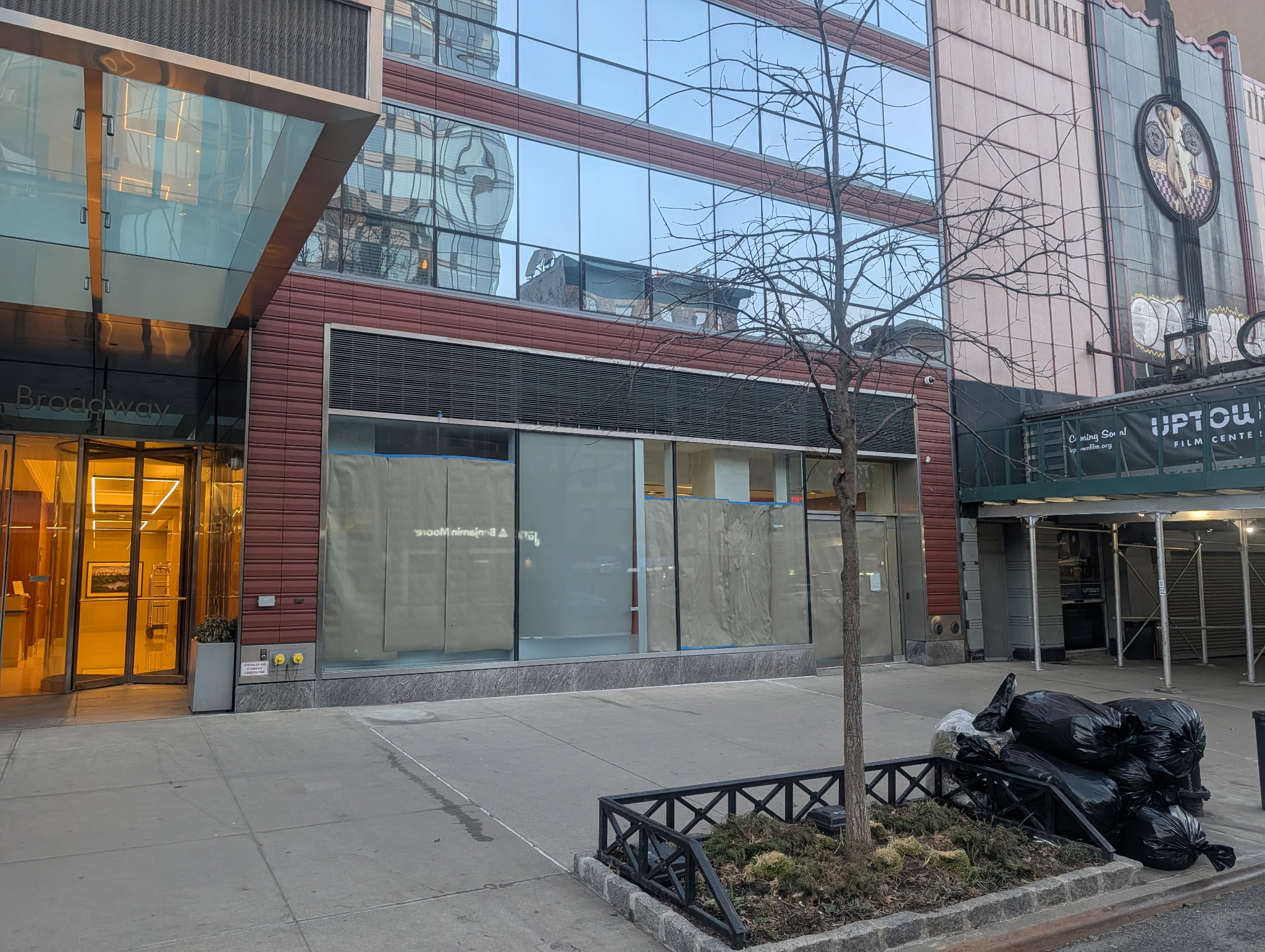 2628 Broadway